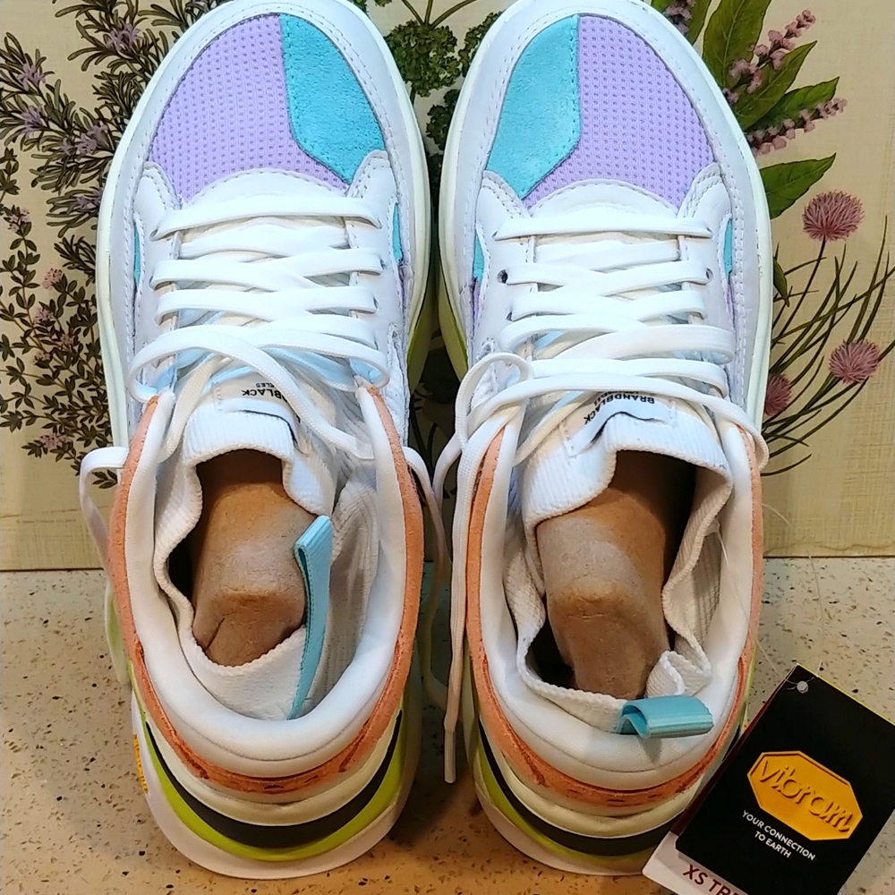 Brandblack Saga 130 women's sneakers